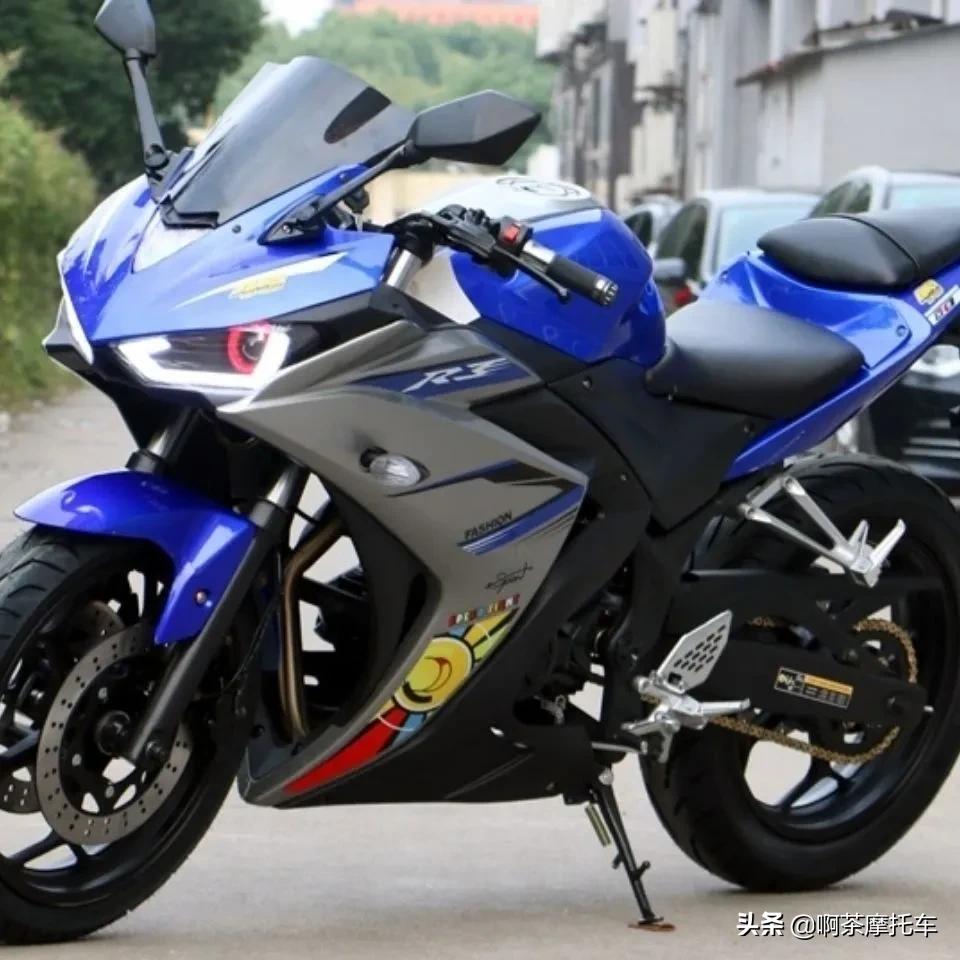 全新r3摩托车跑车国四电喷趴赛r35街车可上牌
