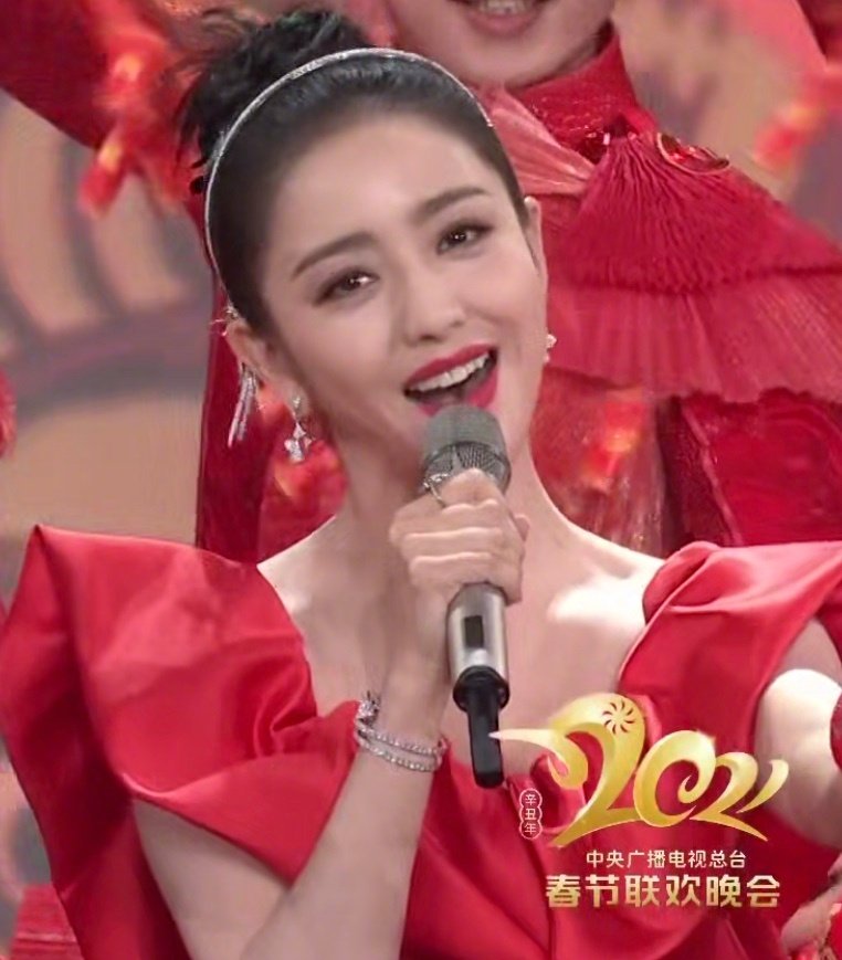 女星|牛年春晚哪位女星造型最亮眼 花落谁家还不知道呢