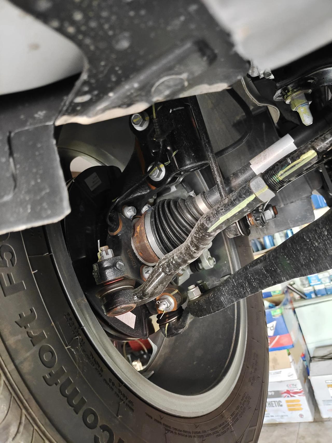 长安cs55plus新车就锈我去看了长安车型cs55punitunik都有这情况锈图