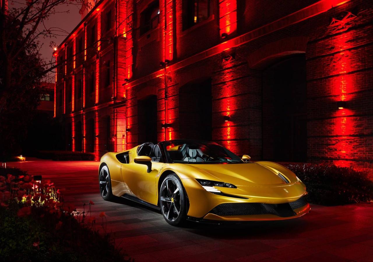 1000马力的敞篷跑车__懂车帝