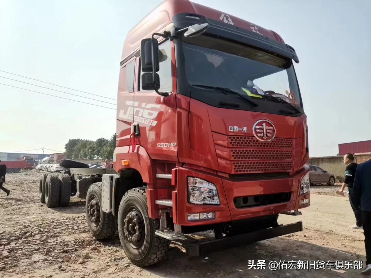 解放jh6一550潍柴大马力重型前四后八自卸隆重上市,13升