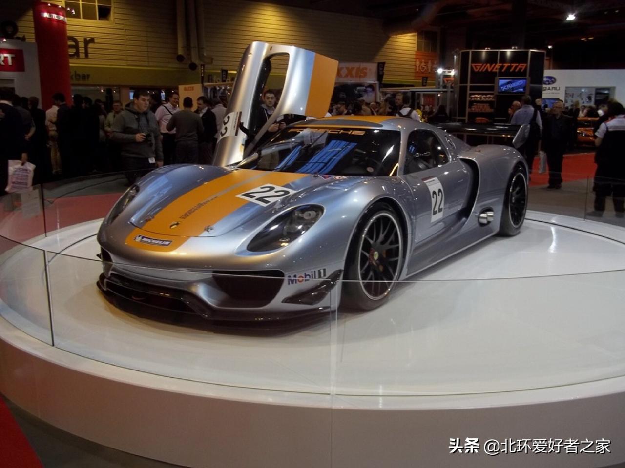 当年保时捷918 spyder原型车的剪刀门没有给我们_懂车帝