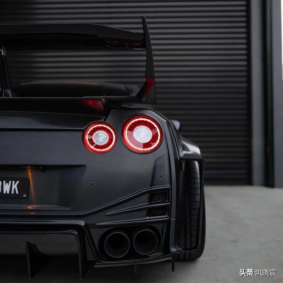 黑酷宽体战神gtr请您鉴赏