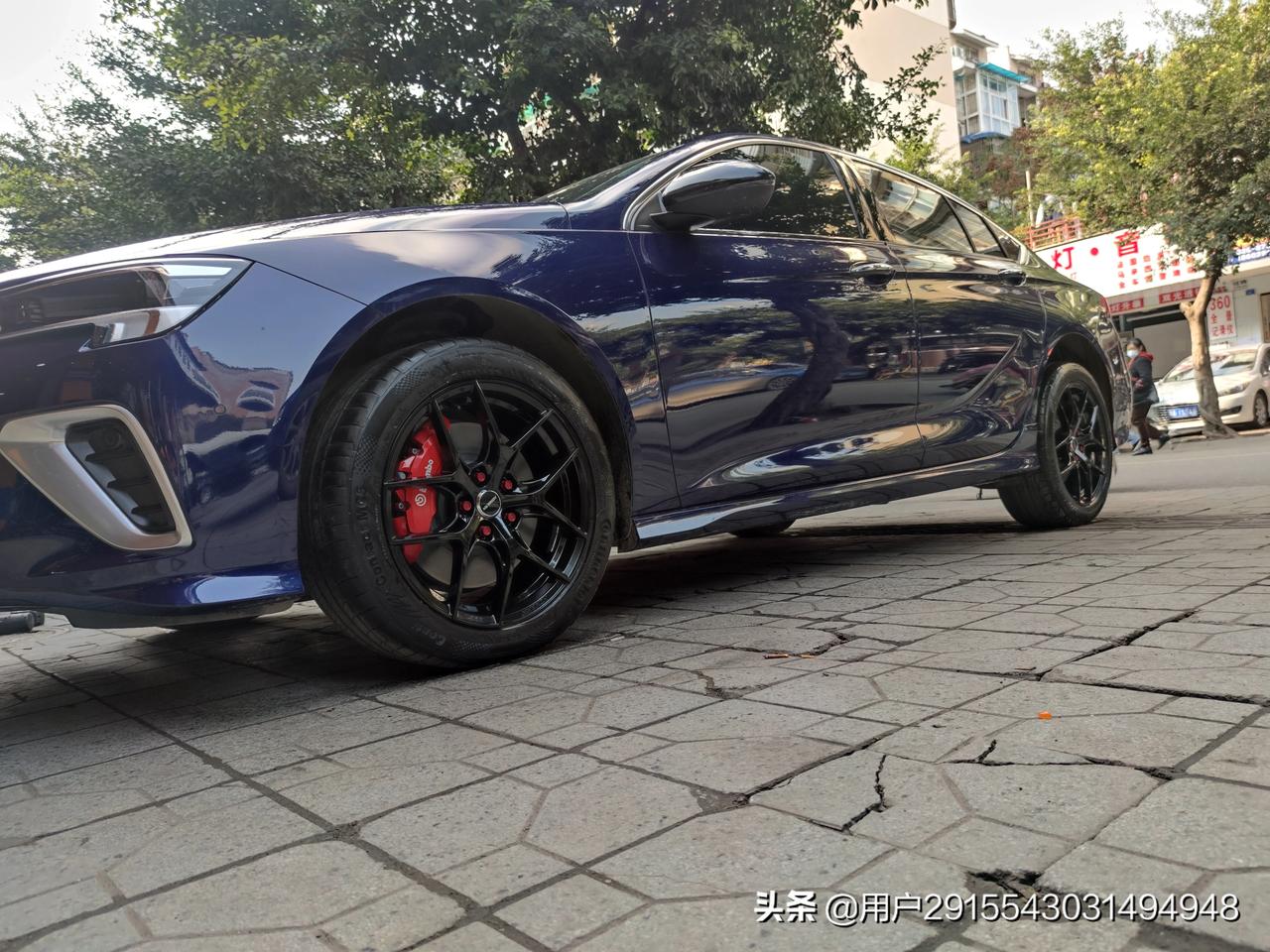 新款别克君威gs选择更高性能的台湾六丰豪马旋压高品质轮毂效果确实不