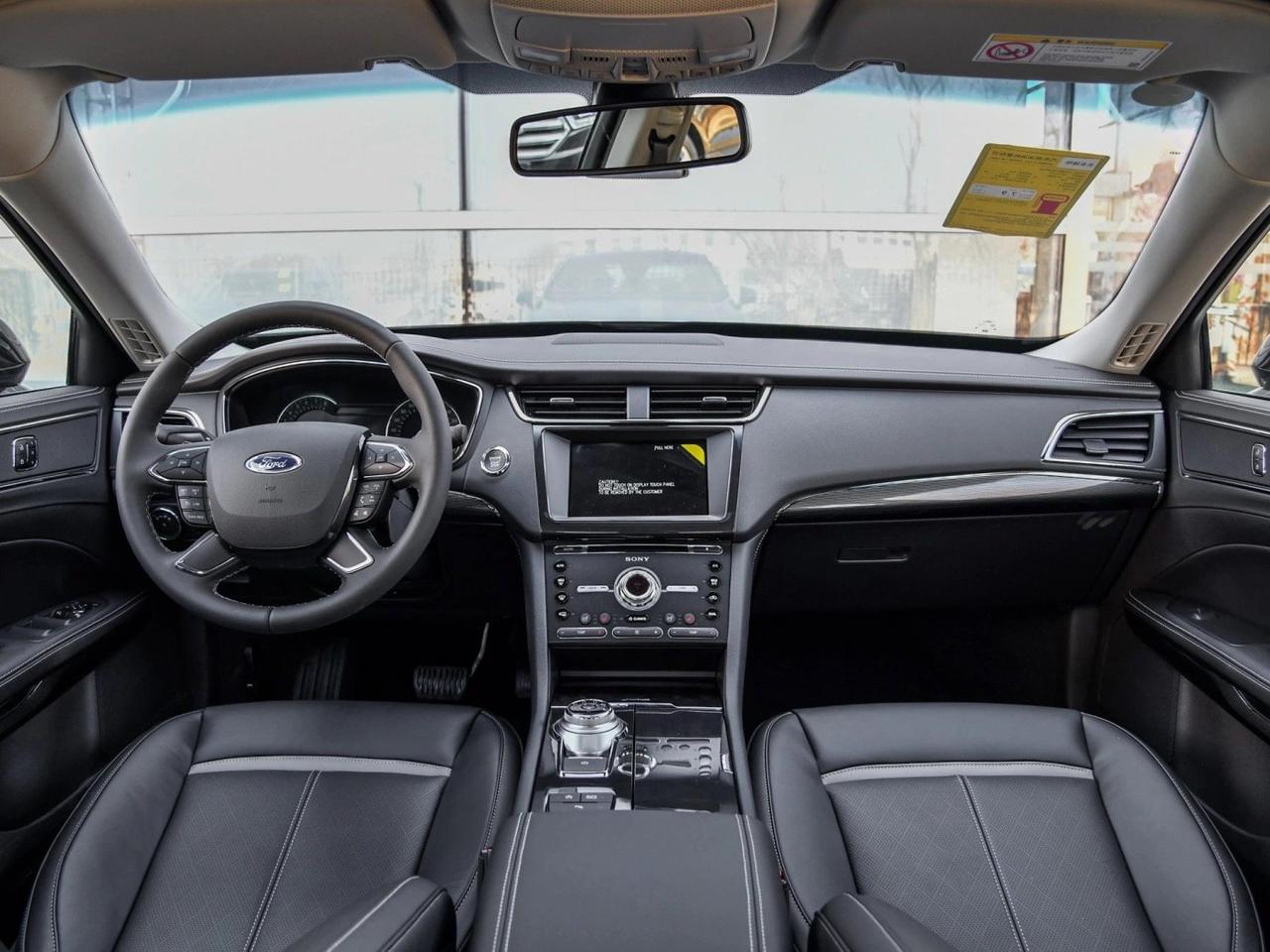 we车纪实#福特2020款蒙迪欧也换装大尺寸的中控屏,8英