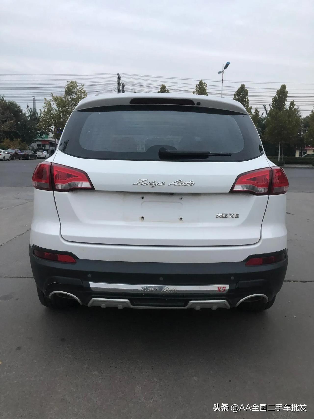 最新到家精品16年众泰大迈x515t自动挡涡轮增压全景的大天窗珍珠白色