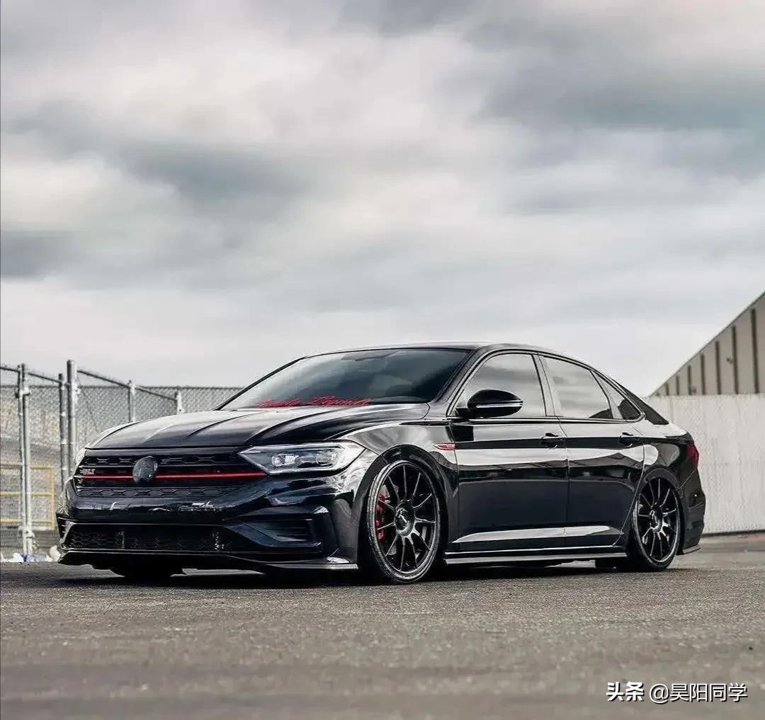 19款速腾黑武士进化-气质这一块拿捏的死死地!#德系改装