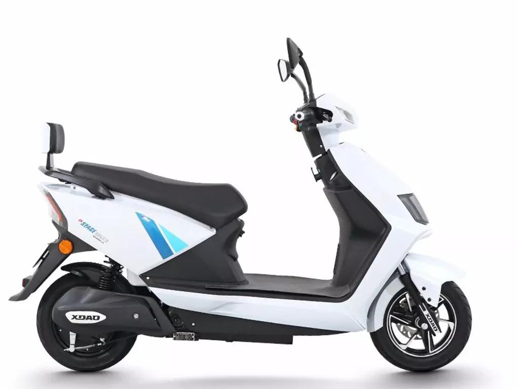 2021年5月8日,我以4299元的价格购买了一辆小刀长征版n7电动车,由于我