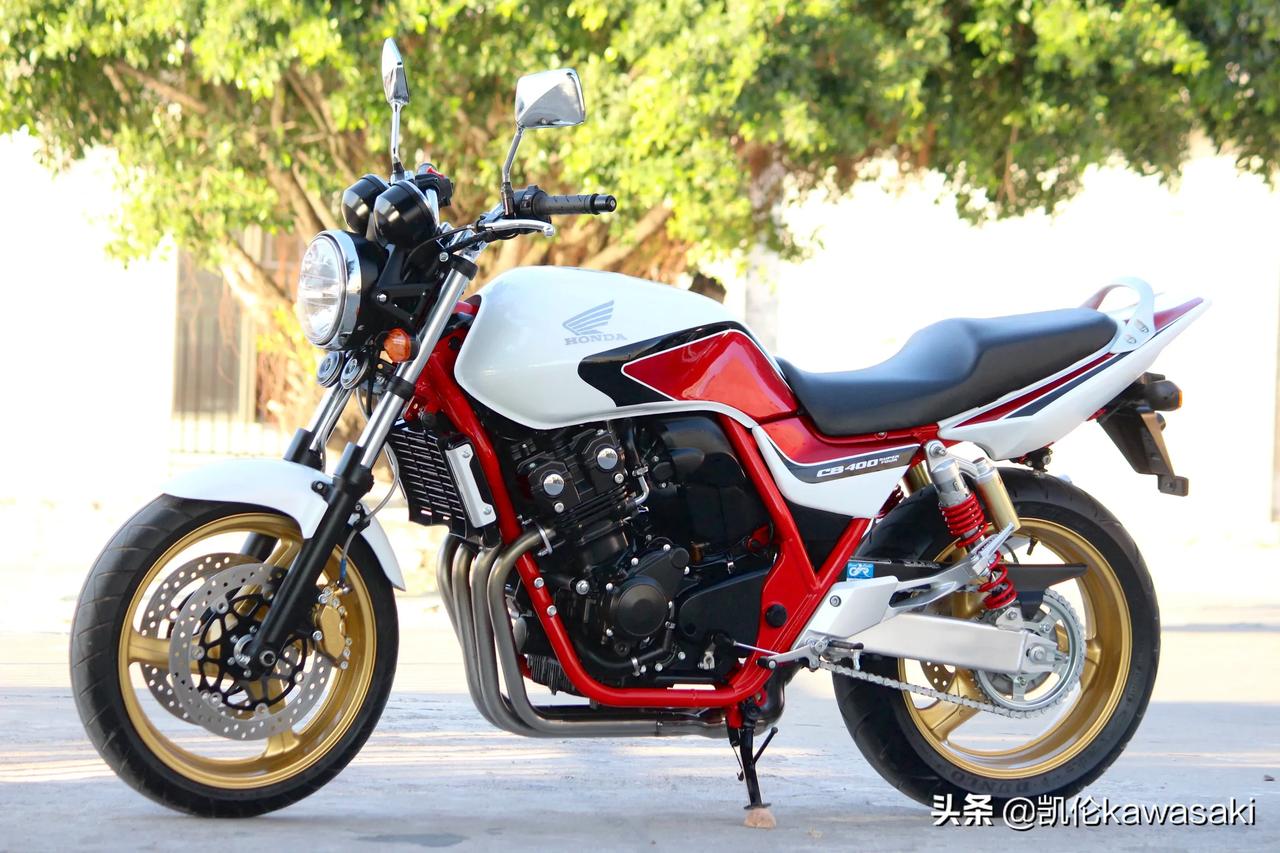 2012年本田cb400vtec威特4代红色车架纪念版