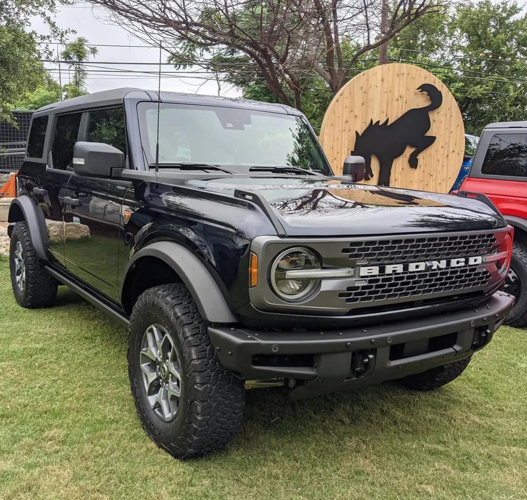 福特bronco四门越野版 若国产 你还买坦克300吗_懂车帝