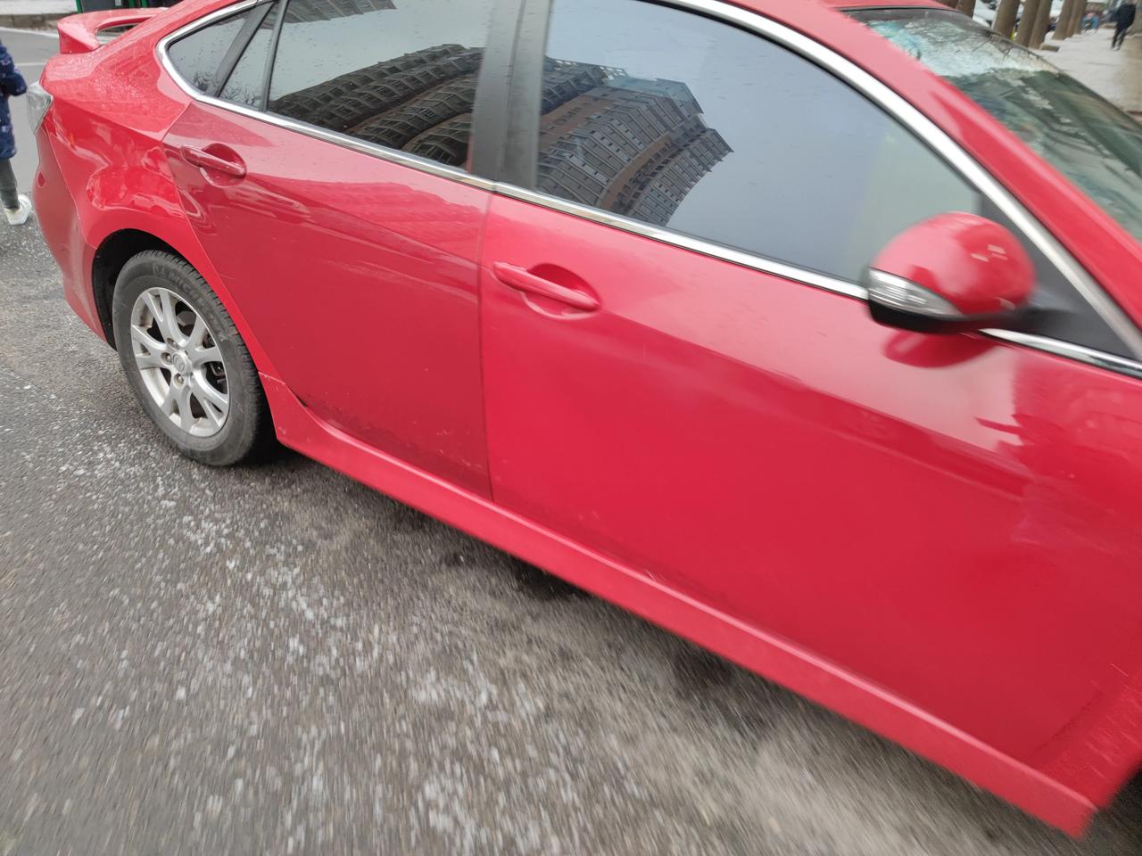 大哥这后车门喷漆挣了多少钱哪得手艺这么牛我也去挣点去