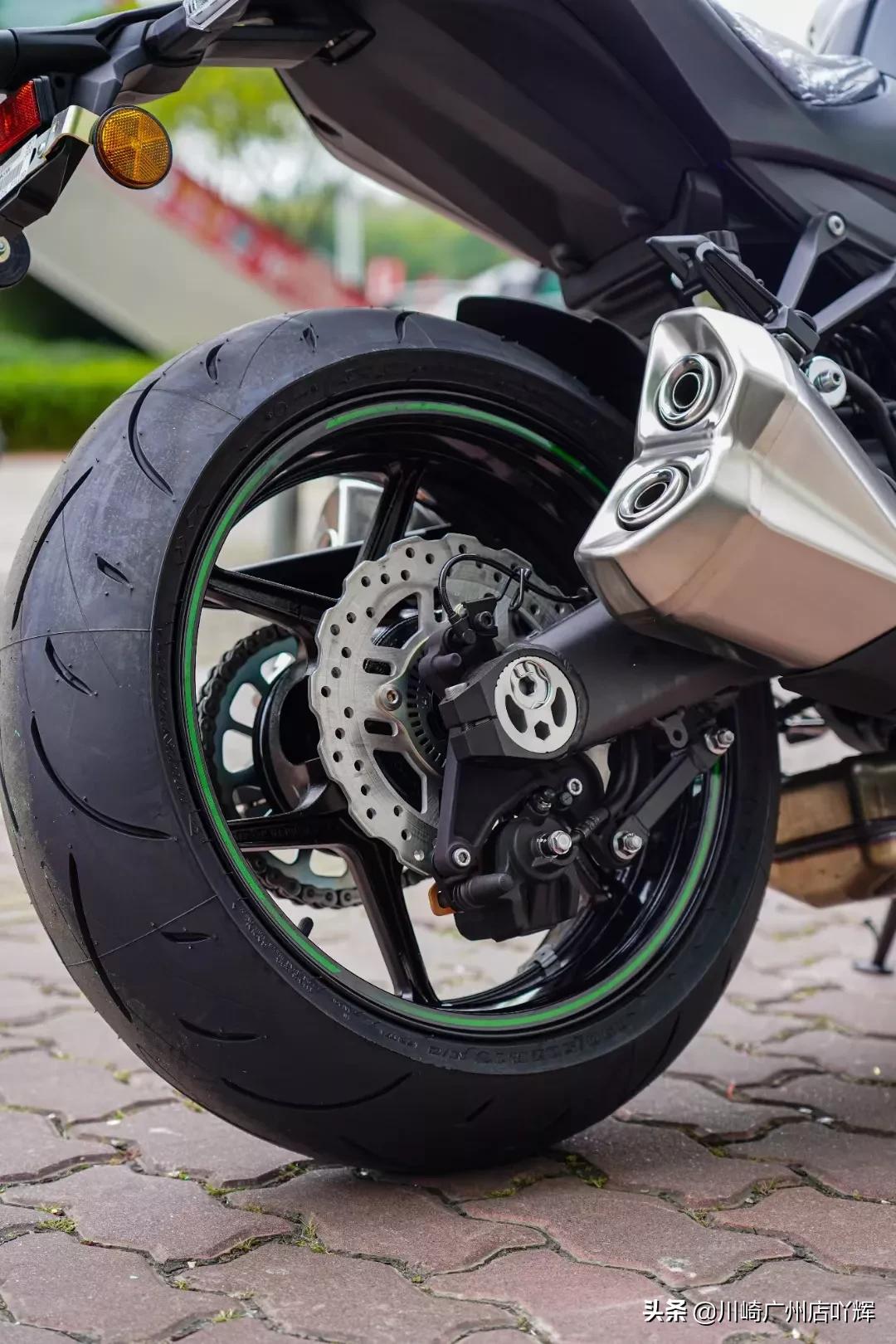 川崎z100022款四缸街车排量1043cc座高815mm车身154000