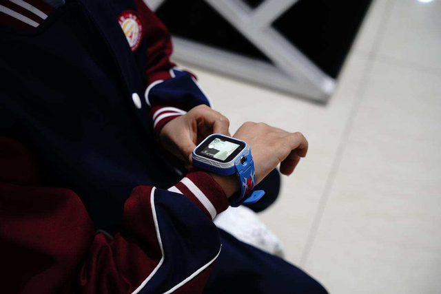 定制不再是成人专属 米兔儿童手表6X奥特曼版：孩子的双十一惊喜