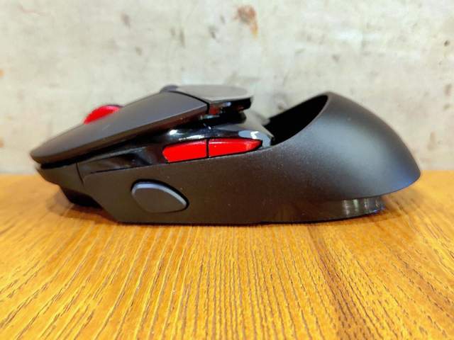 雷柏VT960S无线游戏鼠标，开启OLED屏幕+RGB灯酷炫游戏新体验