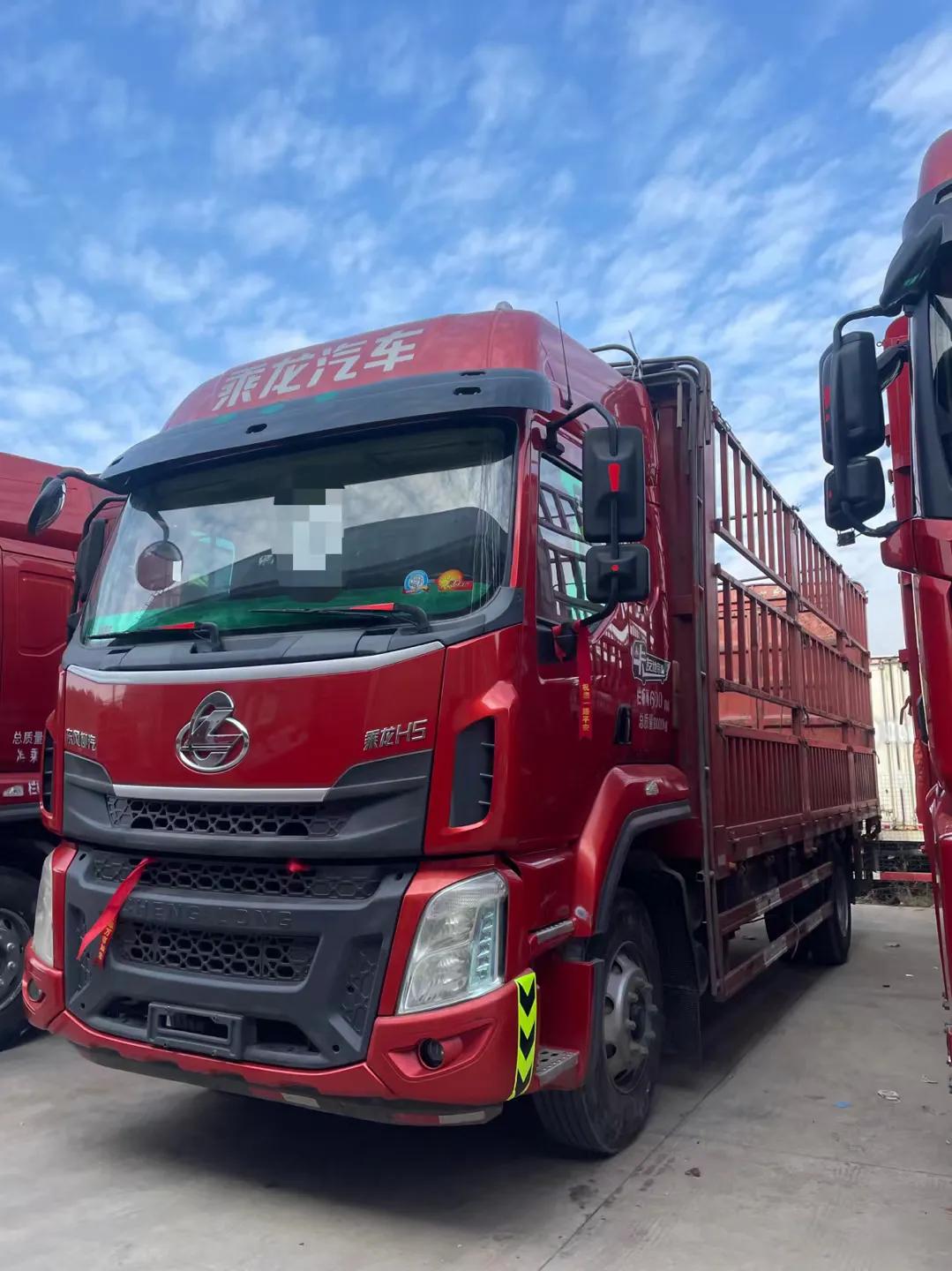 乘龙h5单桥高栏车,18年6月上户带全保,220马力,玉柴