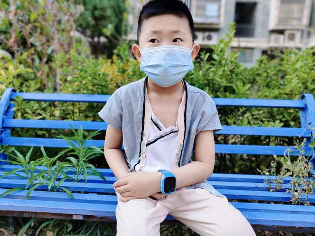 开启娃的美好小学时代，米兔儿童学习手表6C样样精通