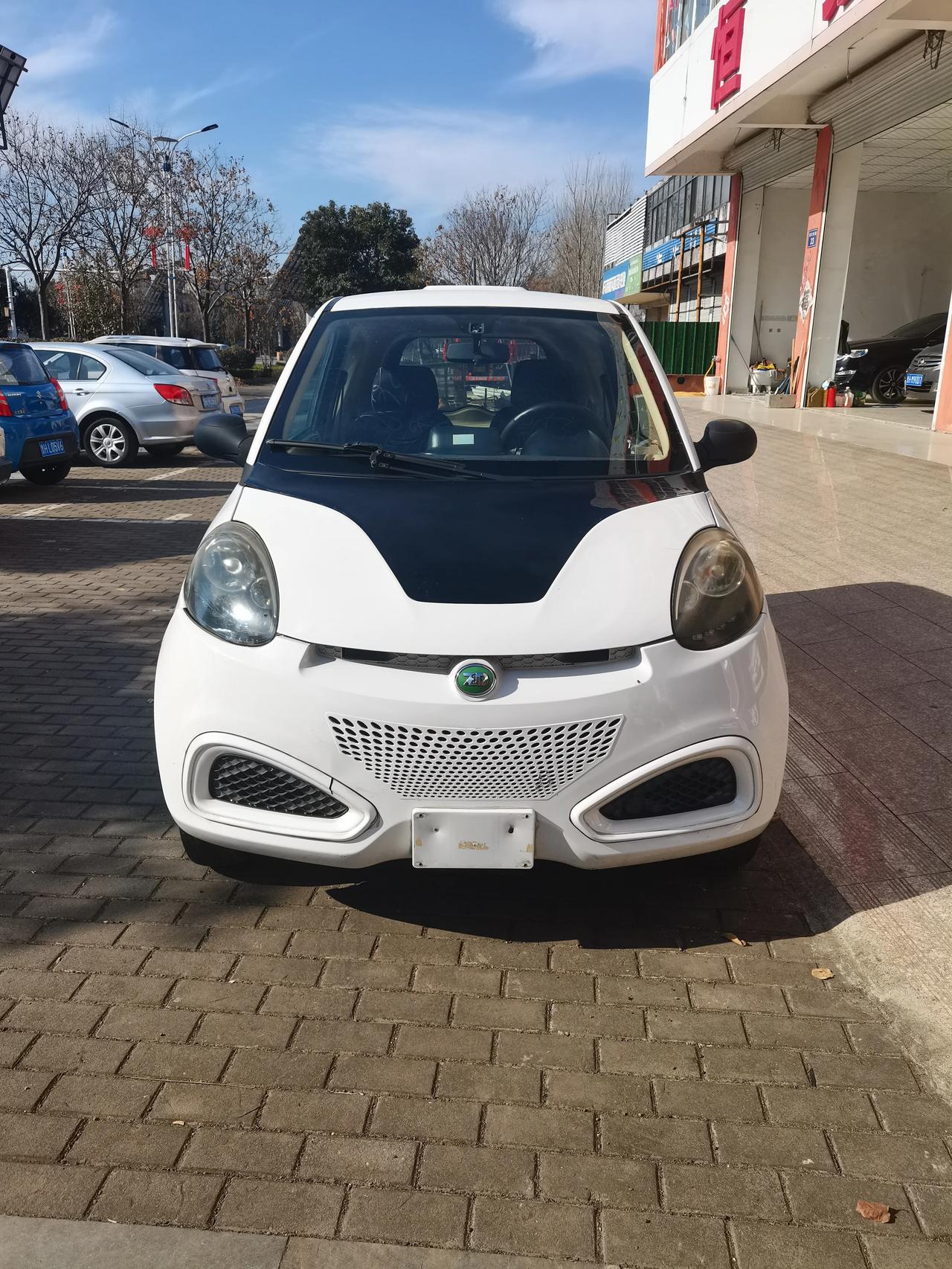 15年底上牌众泰知豆301c车况原版原漆实表1万多公里