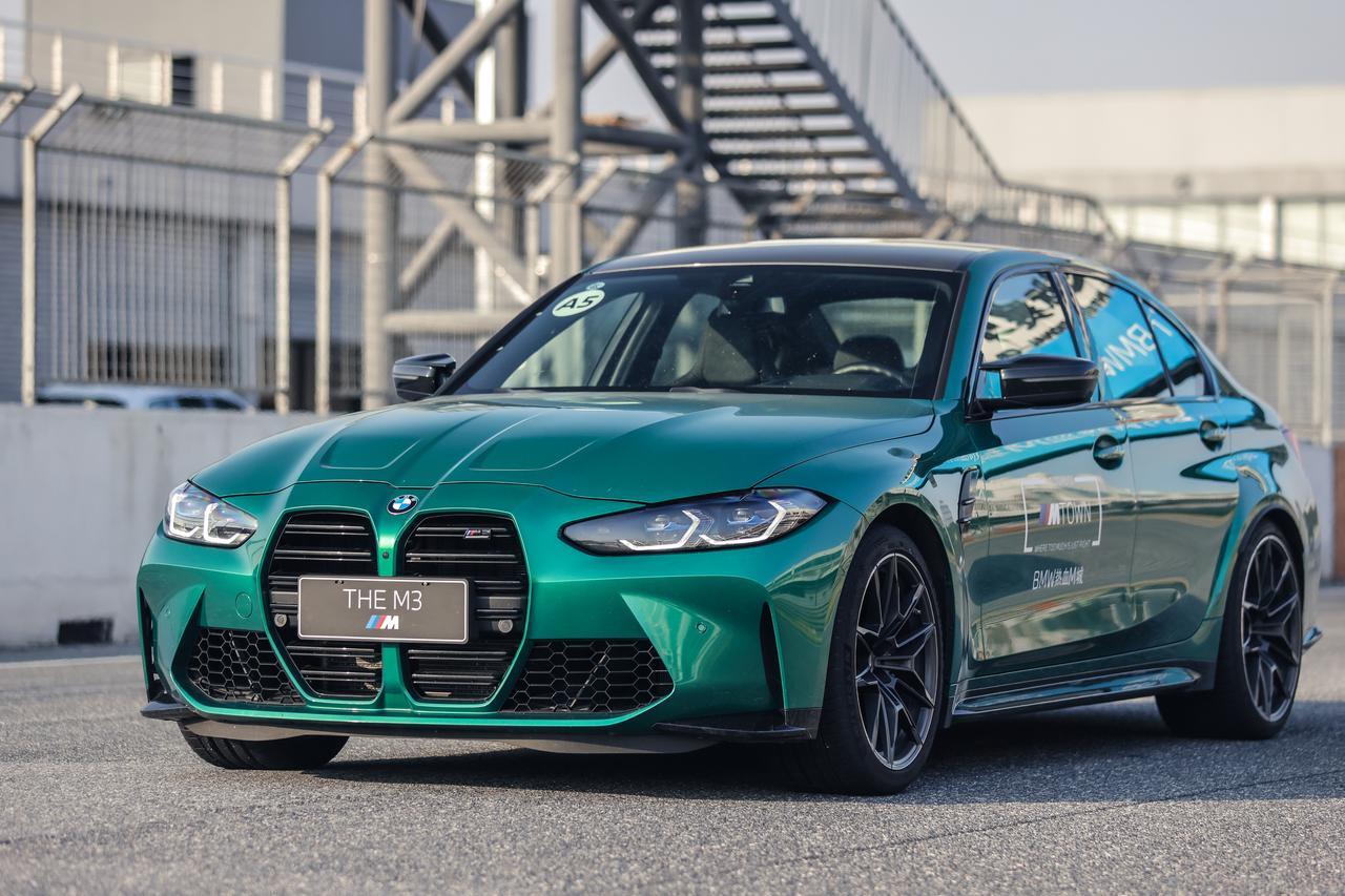 宝马m3雷霆版,指导价84.99万元;3.0t直六双涡轮增压