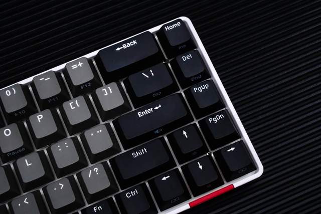 看着舒服，用着得劲，TT无线键鼠打造极简桌面好物