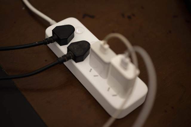 20多元的插排做工到底如何，aigo插线板AC0404拆解