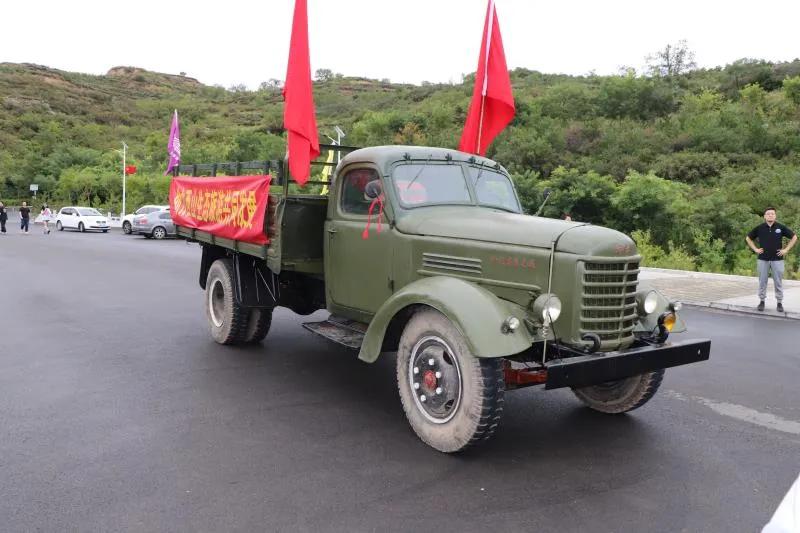 这是我国1956年研发第一款汽车-解放牌ca10 这款车的重