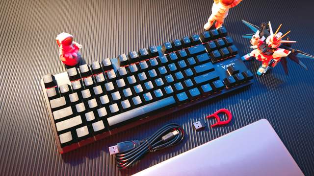 百元级别竟然是三模？而且是“海王”？！随意切换无压力！