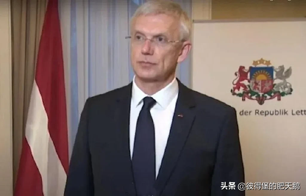 这个世界就是这样的呀，只会做PPT的国家不挨打，挨打的国家不信PPT