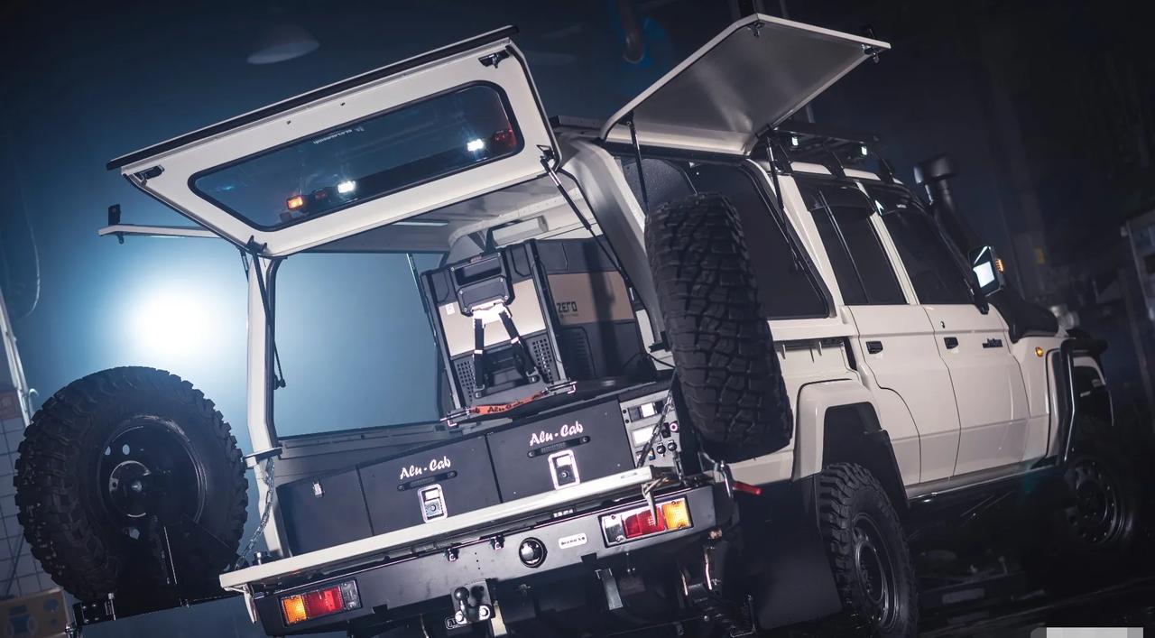 丰田lc79改装澳洲穿越风格