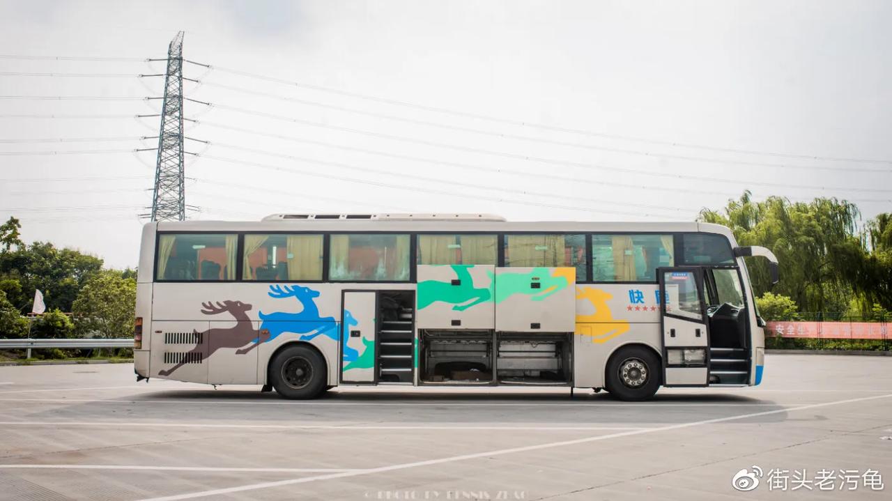 现在看依旧经典,一切都过去了,现在只能看看照片回忆一下,公路客运