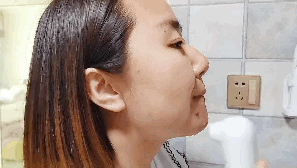 你有祛黑头的烦恼吗? inFace 超微小气泡清洁仪温润祛黑头不伤肤