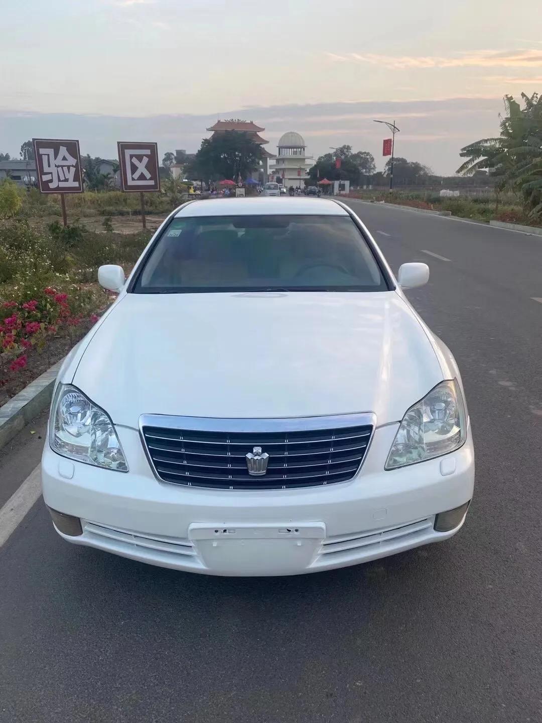 07年最经典稀有的白色十二代皇冠金标 v6 2.5royal