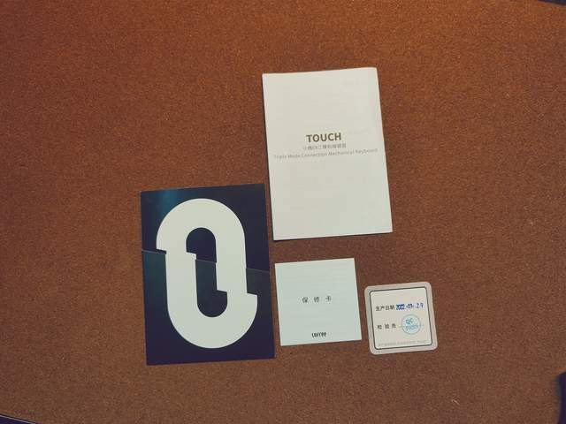 翘起来，更舒适——洛斐小翘三模机械键盘