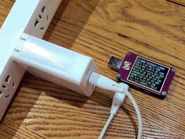 年终好物推荐：一个顶多个，ORICO 100W氮化镓充电器上手实测