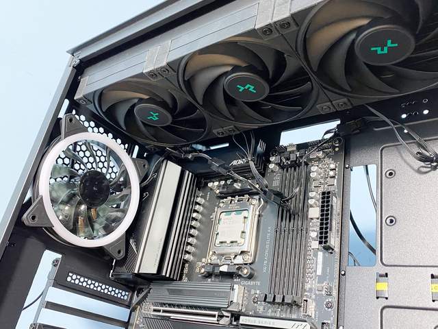 需要換的不止是電源還有它技嘉rtx4090gamingoc24g顯卡驚鴻一瞥