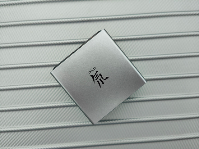 努比亚100W氮化镓，双C口，轻便又方便