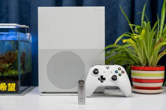 不拆机就能扩容？老款Xbox想要扩容竟如此简单