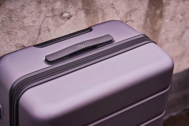 开学装备太多，背包装不下？小米24寸新品行李箱来了