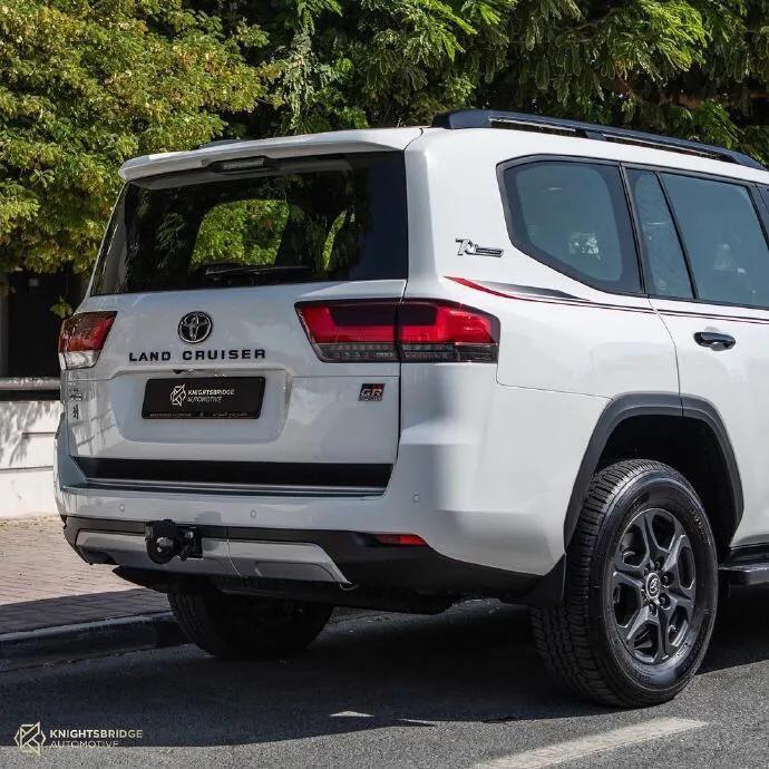 丰田兰德酷路泽grsport约合70万人民币