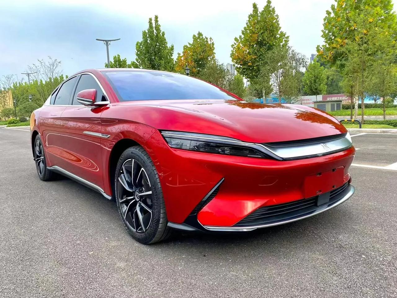 国庆红,红外红内的比亚迪汉ev,四驱高性能旗舰版 21年上牌