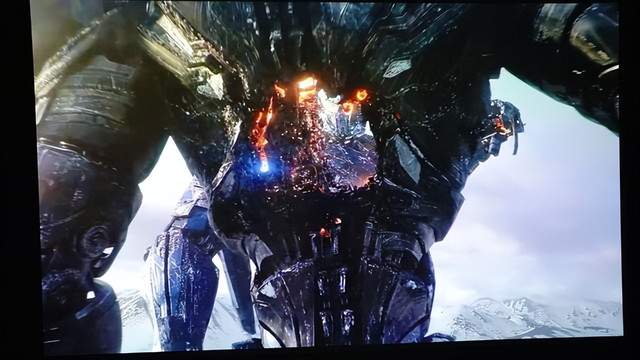 年轻人第一台4K投影仪，Vidda C1与峰米V10，谁能更胜一筹？