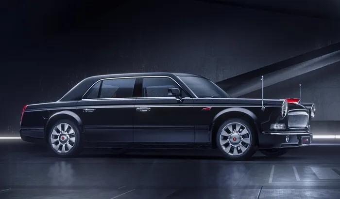 中式豪华|曹德旺与红旗l5 真豪横!曹德旺和靳东喜提红旗l5