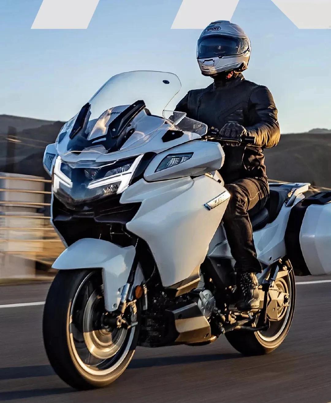 摩托车##机车#春风1250tr-g公路旅行车正式发布,售