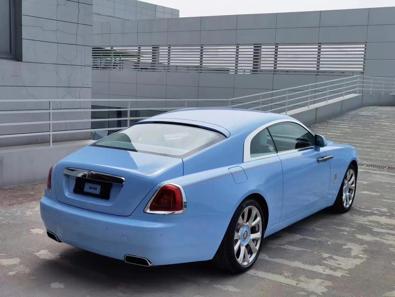 蓝色魅影全新,蓝天白云,喜欢吗__懂车帝