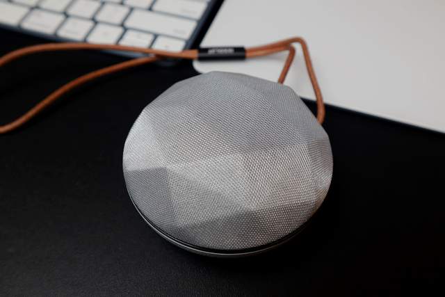 百元音箱小巧惊艳，iKKOLOT ITS01蓝牙音响评测