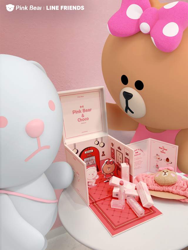 粉黑甜心闪亮登场皮可熊与三丽鸥家族合作甜酷来袭