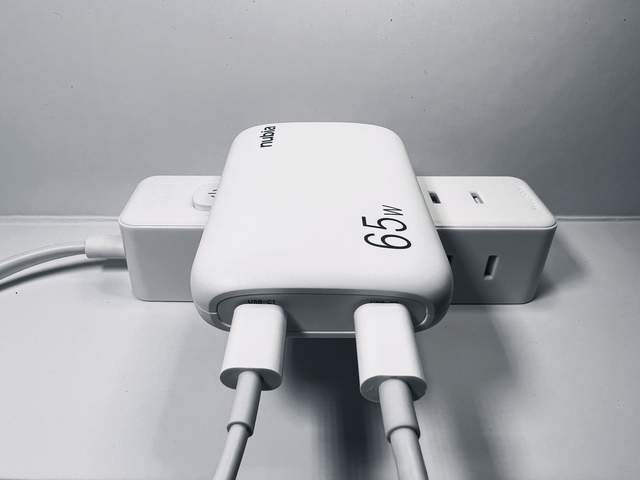 努比亚大白65W超薄氮化镓为何能取代其他充电器成为充电宠儿？