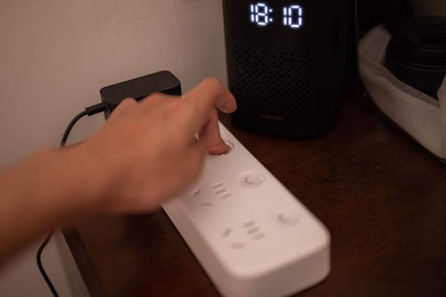 20多元的插排做工到底如何，aigo插线板AC0404拆解