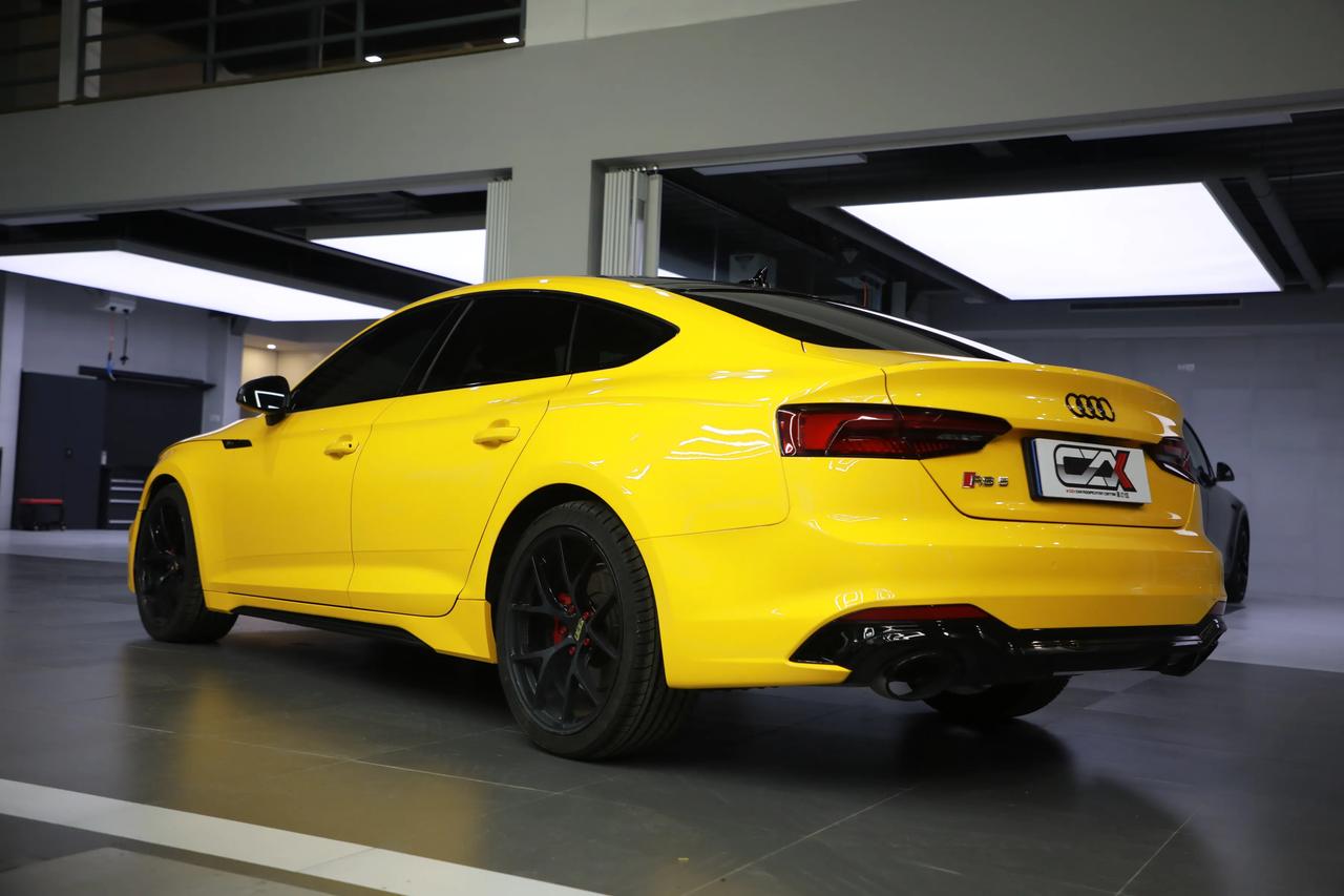 奥迪a5改色贴膜 秃鹰pet葵花黄完工 效果展示 全车保留两