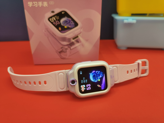 开学季将至，作业帮学习手表 X9让你的孩子爱上学习
