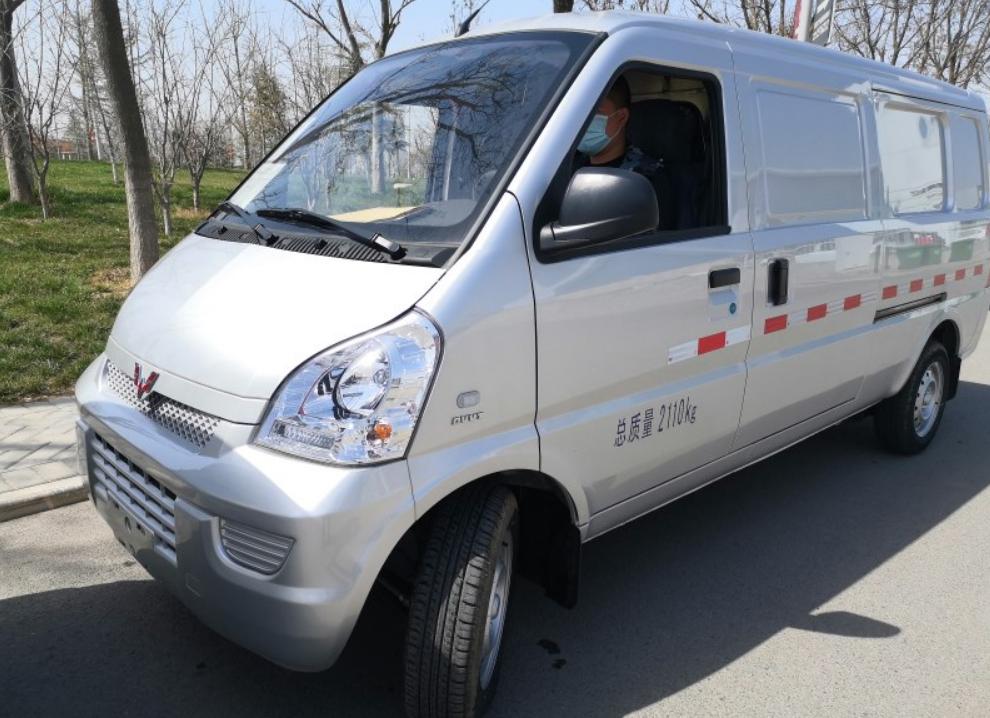 时隔3年,五菱荣光老车主再花6万多入手新款五菱工具车,感觉有